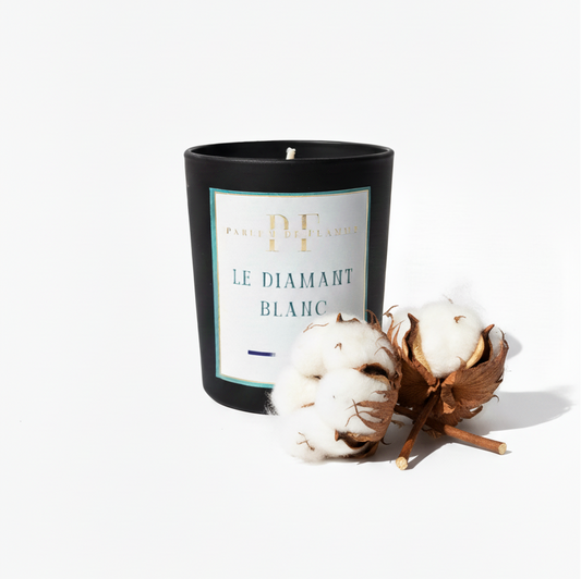 Le Diamant Blanc – Fleurs de coton sans cacher la bougie